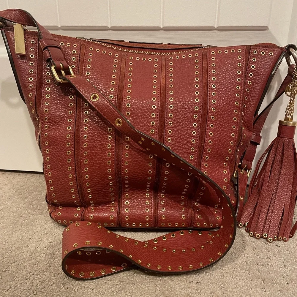 MICHAEL Kors Brooklyn Grommet In Brown Shoulder Bag with Suede
